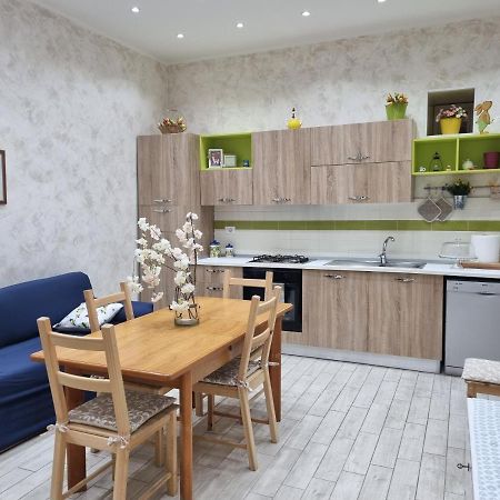 Casa Vacanza Sweet Home จีอาร์ดีนี นักซอส ภายนอก รูปภาพ