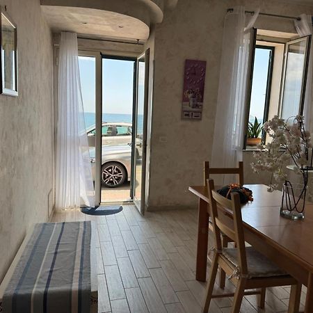 Casa Vacanza Sweet Home จีอาร์ดีนี นักซอส ภายนอก รูปภาพ