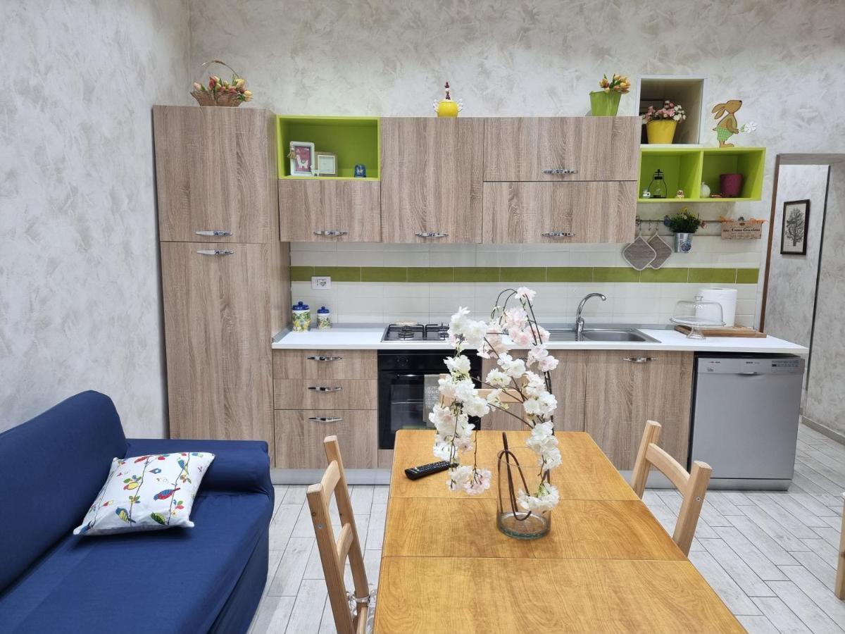 Casa Vacanza Sweet Home จีอาร์ดีนี นักซอส ภายนอก รูปภาพ