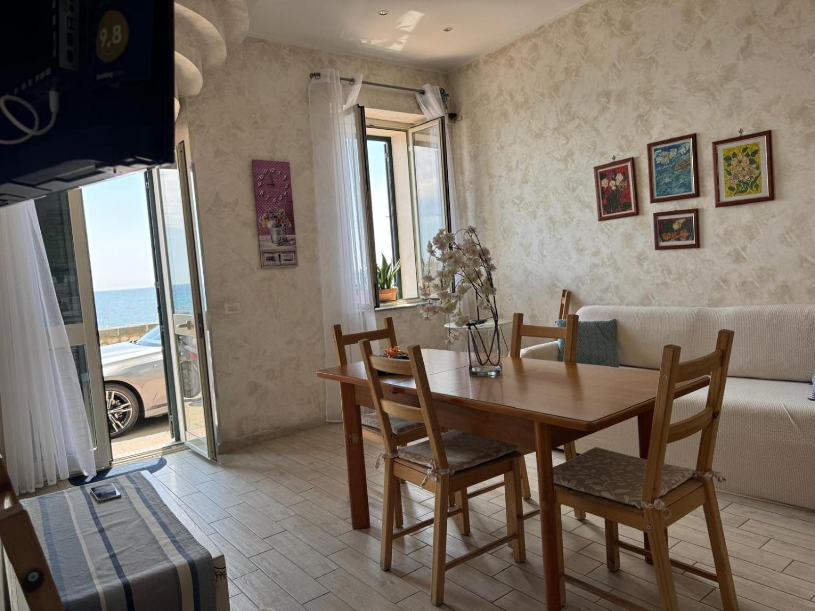 Casa Vacanza Sweet Home จีอาร์ดีนี นักซอส ภายนอก รูปภาพ