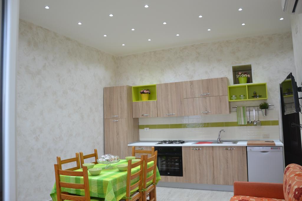 Casa Vacanza Sweet Home จีอาร์ดีนี นักซอส ภายนอก รูปภาพ