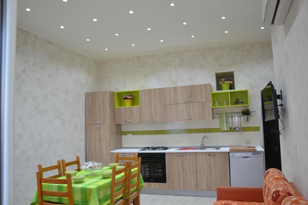 Casa Vacanza Sweet Home จีอาร์ดีนี นักซอส ภายนอก รูปภาพ