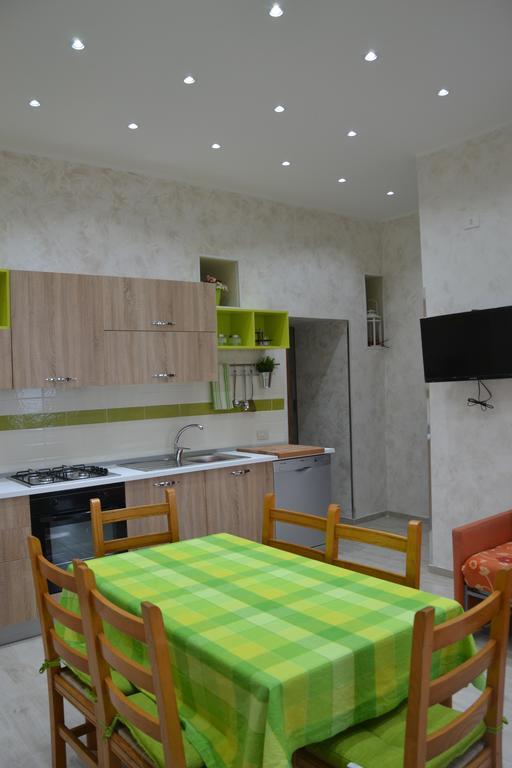 Casa Vacanza Sweet Home จีอาร์ดีนี นักซอส ภายนอก รูปภาพ