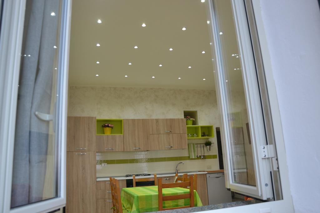 Casa Vacanza Sweet Home จีอาร์ดีนี นักซอส ภายนอก รูปภาพ